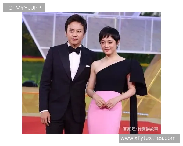 足球巨星踏上婚礼红毯 见证爱情与荣耀交织的精彩时刻